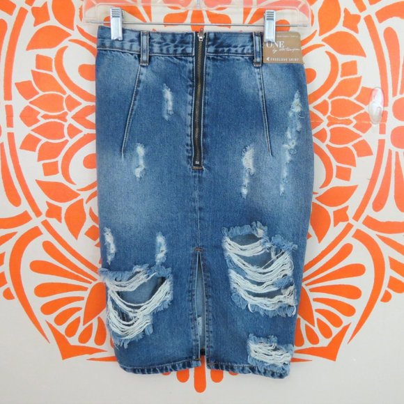 One Teaspoon Distressed Denim Pencil Skirt - Picture 2 of 3
